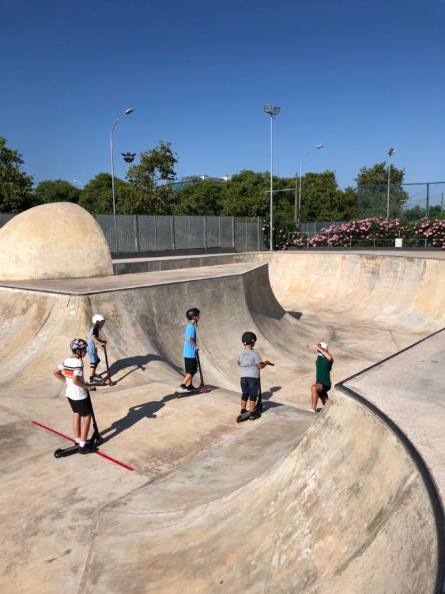 Clases de Scooter Freestyle Betero Diego Puche Skatepark Bowl Club Patinaje Valencia Royals
