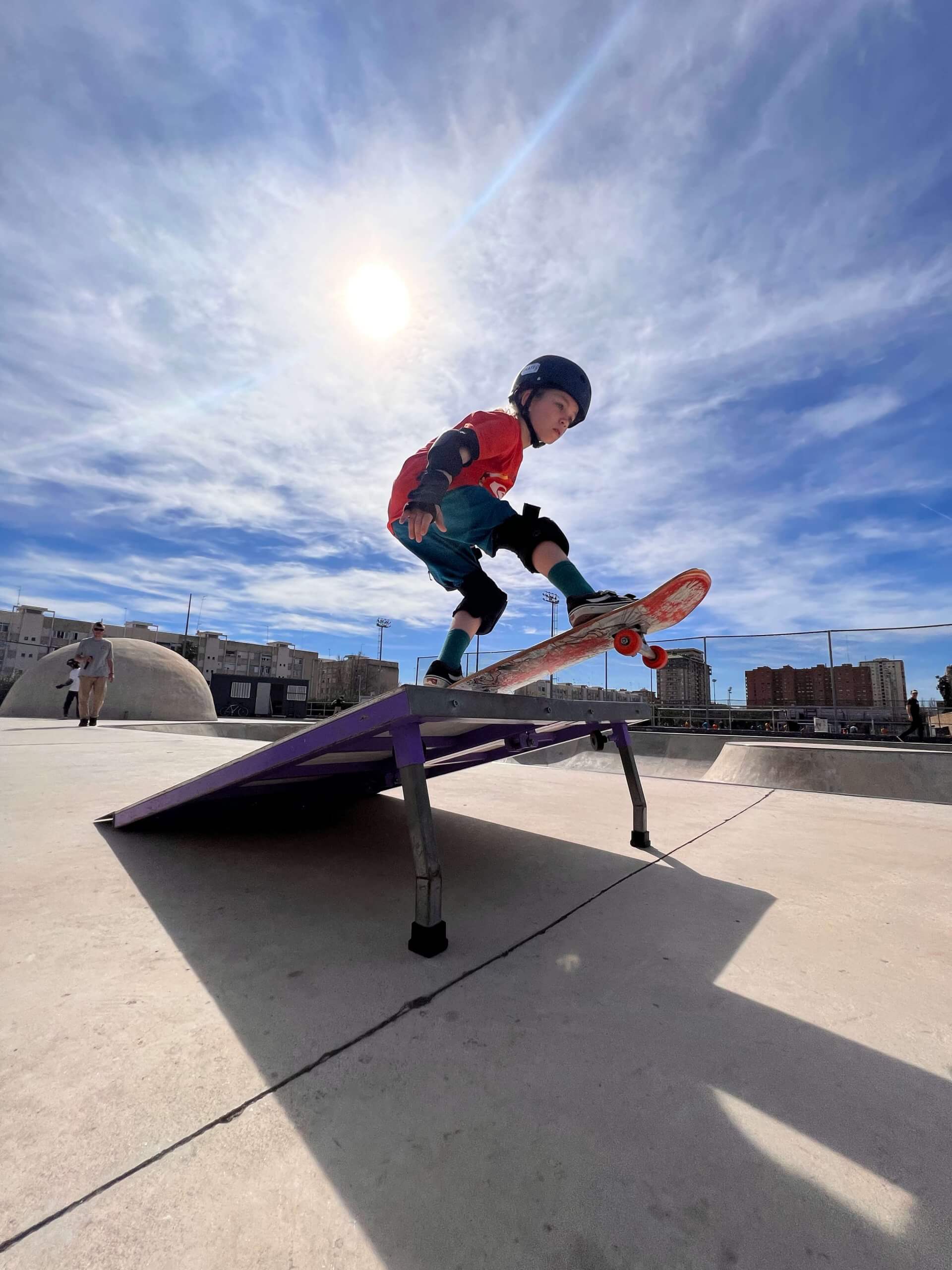 Grupo de skate nivel medio niños